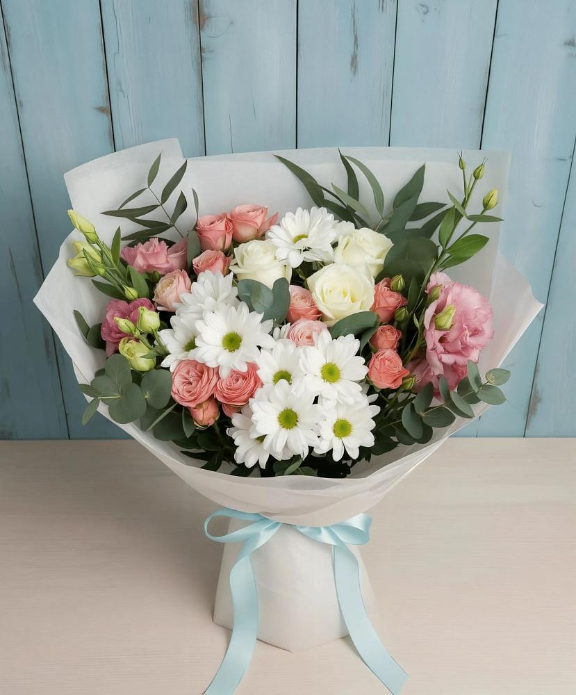 Букет цветов из: Розы, Лизиантусы и Хризантемы в Козмодемьянске