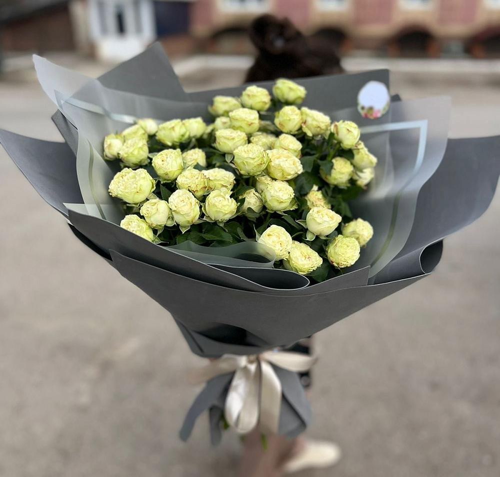 Белые кустовые розы Солинеро в Козмодемьянске Букет Белые кустовые розы Солинеро в Козмодемьянске