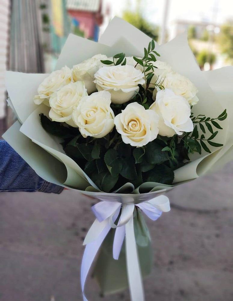 Букет Белые розы Проуд в Козмодемьянске