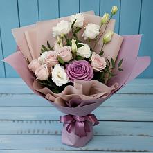 Букет цветов из:  Розы и Лизиантусы в Козмодемьянске