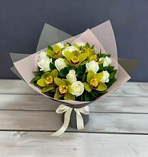 Букет цветов из:  Орхидеи и Розы в Козмодемьянске