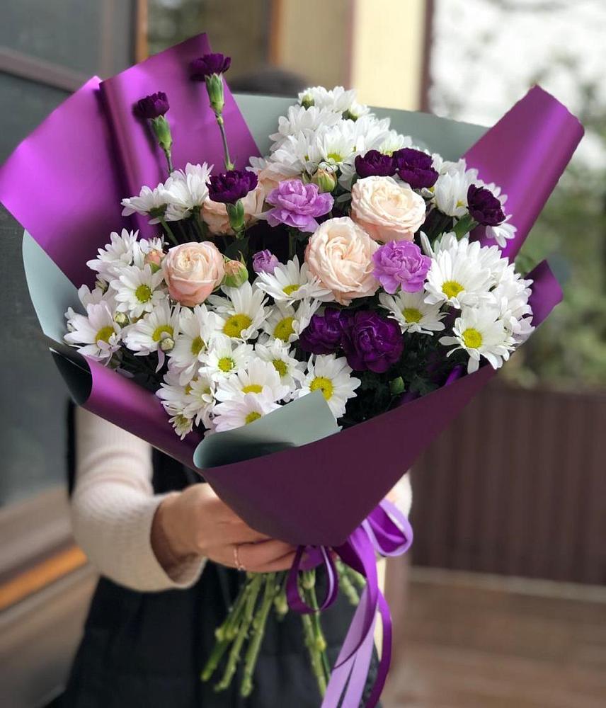 Букет цветов из: Хризантемы, Гвоздики и Розы в Козмодемьянске