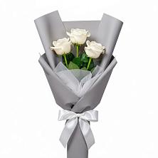 Букет 3 белые розы в Козмодемьянске