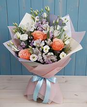 Букет цветов из:  Лизиантусы, Розы, Альстромерии и Гипсофила в Козмодемьянске