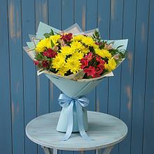 Букет цветов из:  Альстромерии и Хризантемы в Козмодемьянске