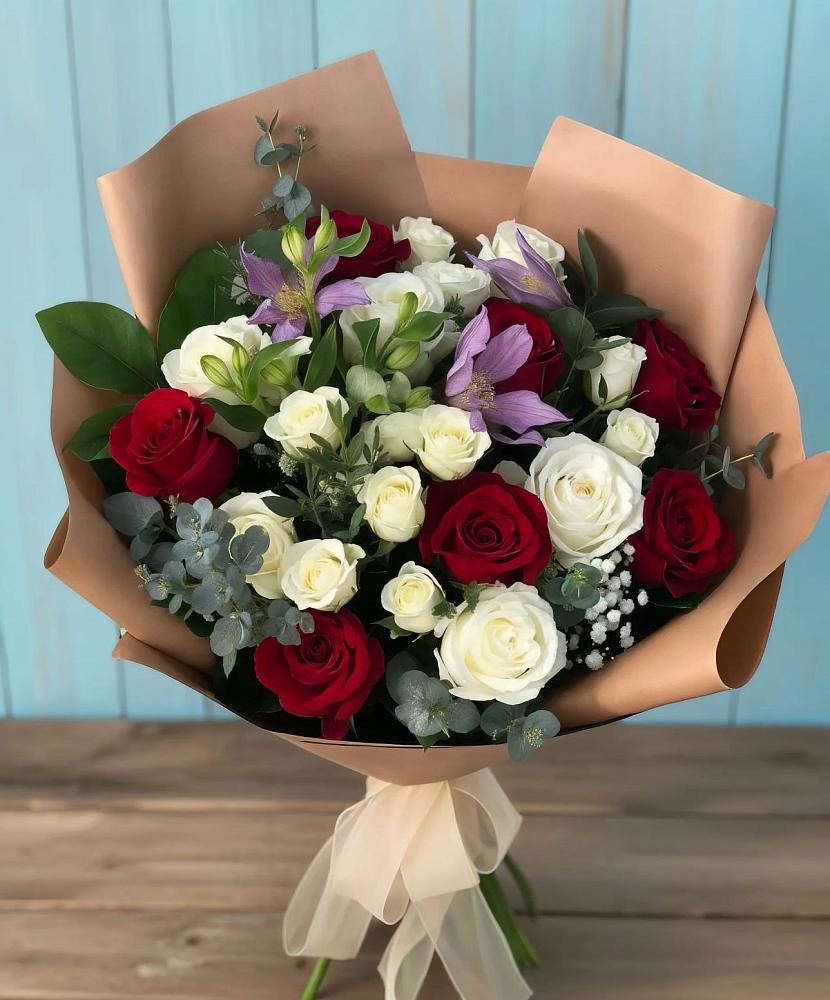 Букет цветов из: Розы и Альстромерии в Козмодемьянске